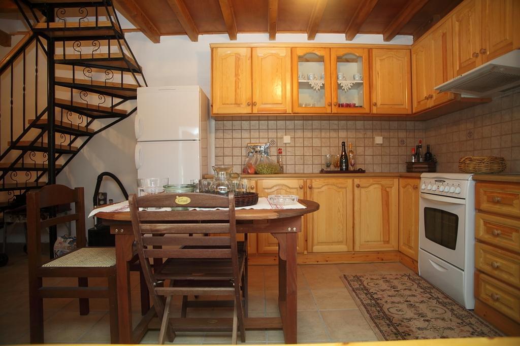 Menelia Cottage Platístoma Habitación foto